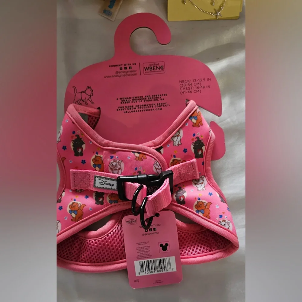 Disney Sassy Meow Pink Aristocats Harness, Collar and Leash Set (M)